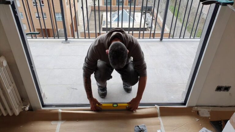 Optimizaci&oacute;n de la Instalaci&oacute;n de Ventanas de Aluminio en Balcones
